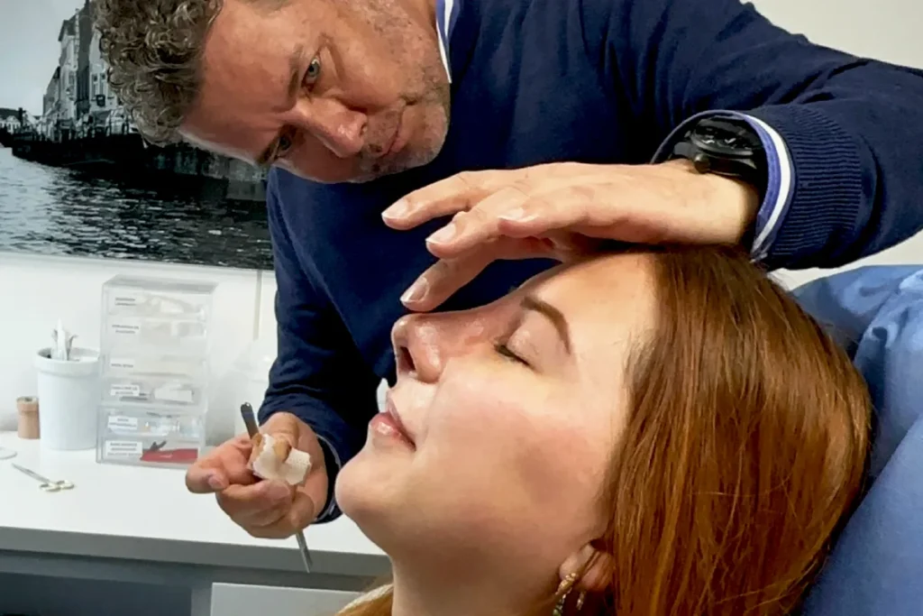 Nariz respingada: opciones con y sin cirugía | Dr. Heredia